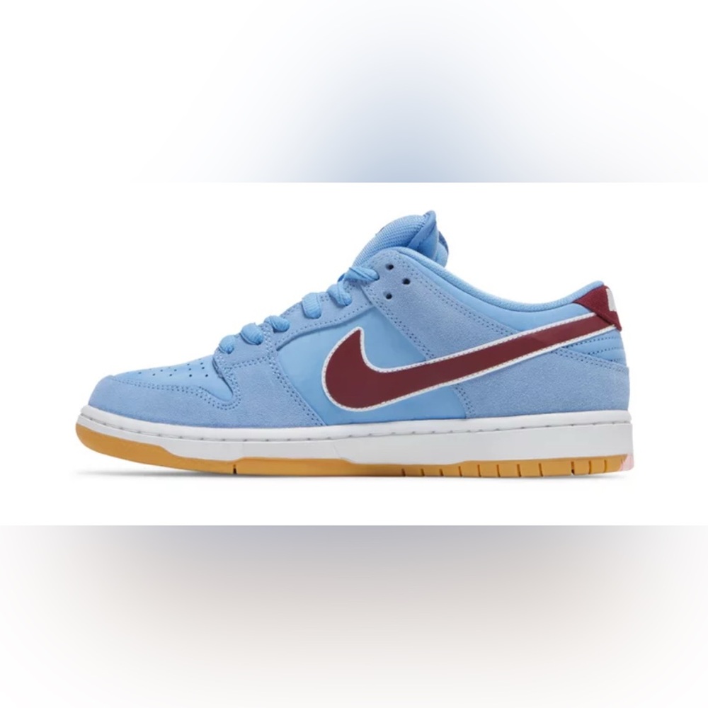 Nike SB Dunk Low Philadelphia Phillies Size Men’s 9